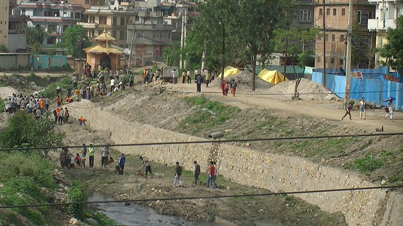 Global Peace Foundation Environmental Week host a mass cleaning at Bagmati River.