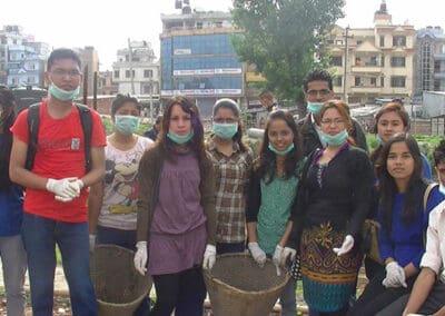 A group shot of volunteers at the Bagmati River.