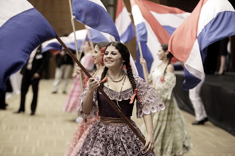 Traditional Paraguayan dancers at Global Peace Convention 2014