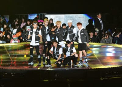 MONSTA X