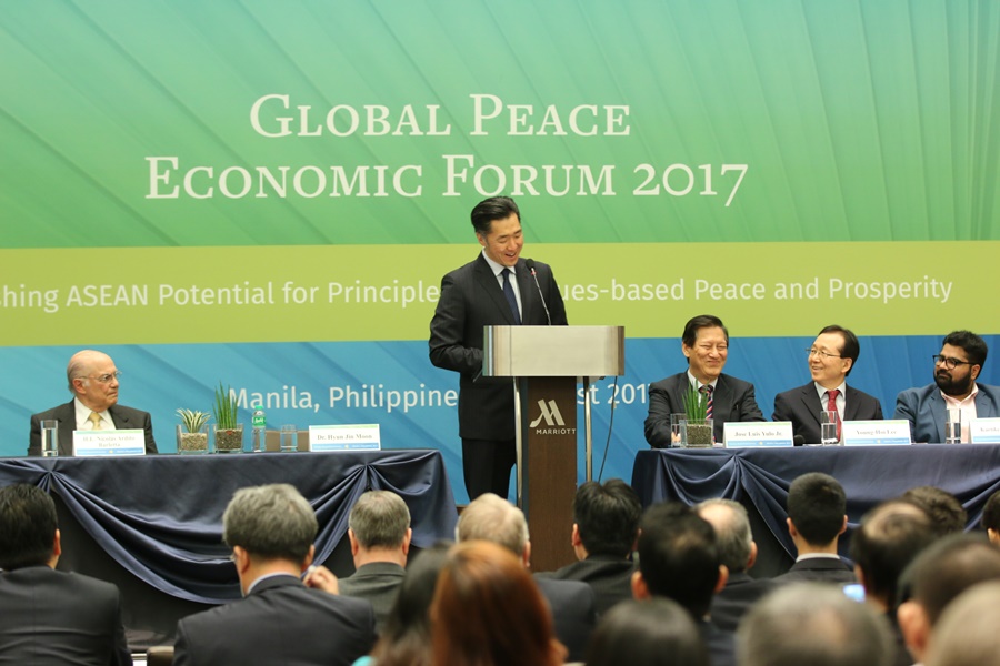 Hyun Jin Moon at the Economic Forum