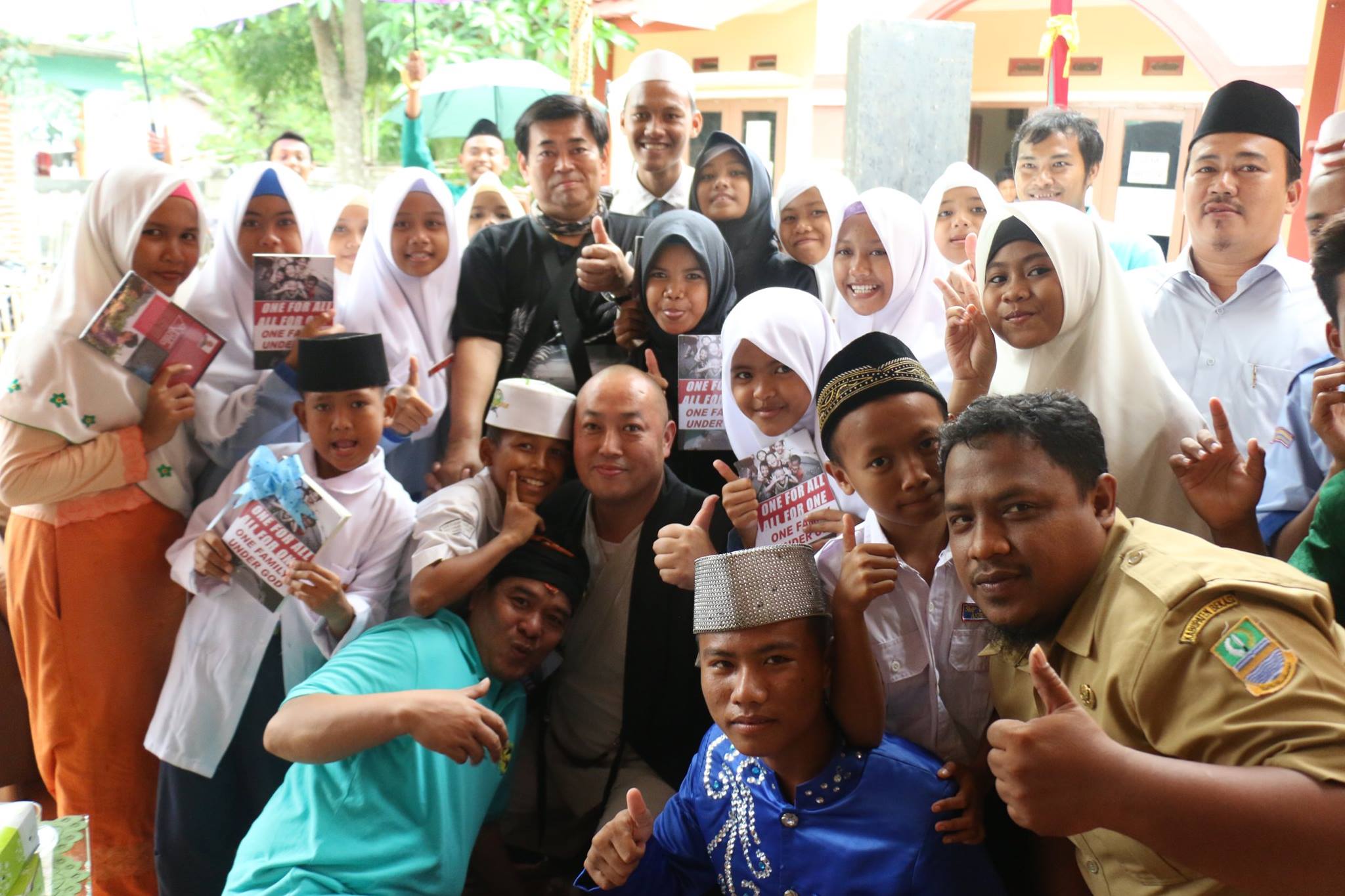Students with CEO Kawabata
