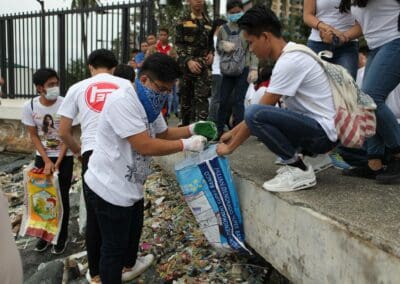 Manila Bay Coastal Cleanup