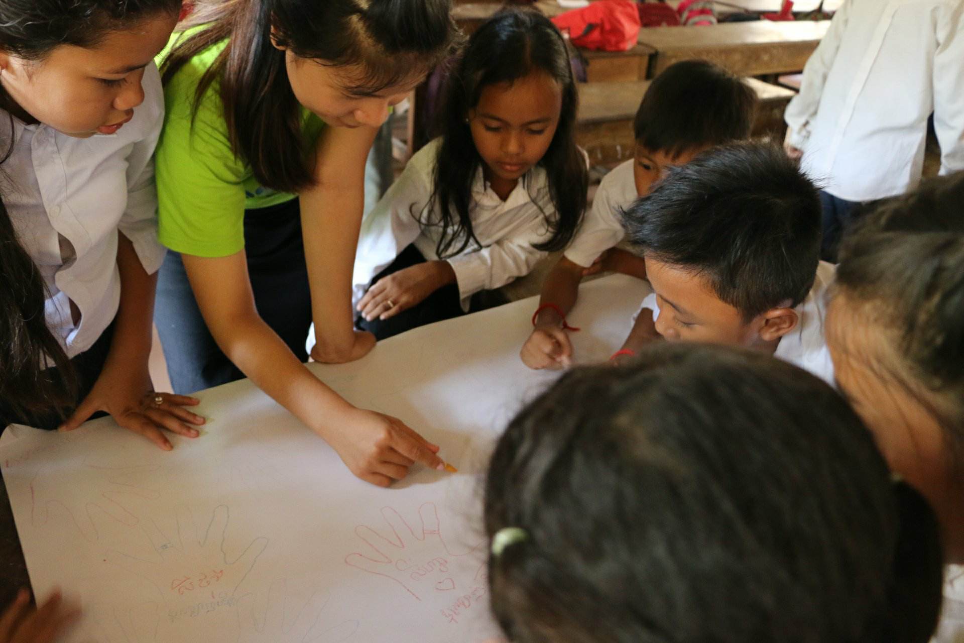 Global Peace Foundation | Global Peace Volunteers Provide Education in Cambodia