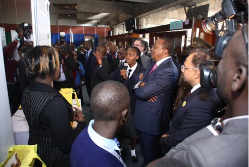 Kenya President at Young Scientist exhibition