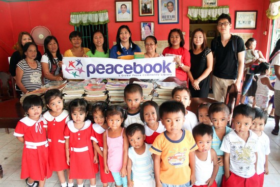 Global Peace Foundation | PeaceBook Campaign Donates Books to Children of Filipino All-Lights Villages