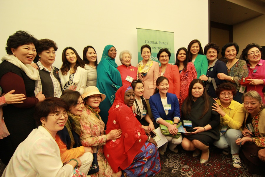International, interreligious, intercultural women of the Women's Leadership Culture track during the Global Peace Convention 2017.