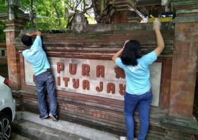 Peace!_Project_Hindu_Temple_Cleanup1