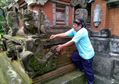 Peace!_Project_Hindu_Temple_Cleanup3