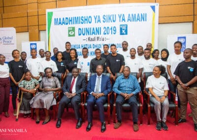 A group photo of Guest of Honor, Special guests and Organizing Committee
