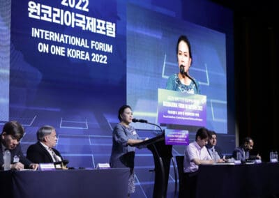 Dr. Fennieka Kristianto