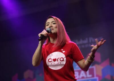 Antoinette Taus