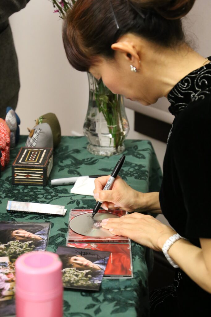 Keiko Kobayashi Autographs
