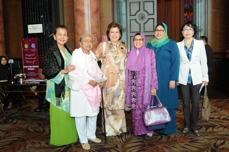 A group shot of distinguished women leaders at the Global Peace Women Inaugural Launch and Forum in Malaysia.