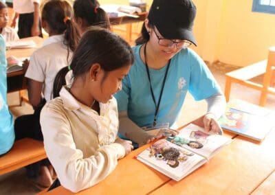 GPYE Volunteer teaches school child