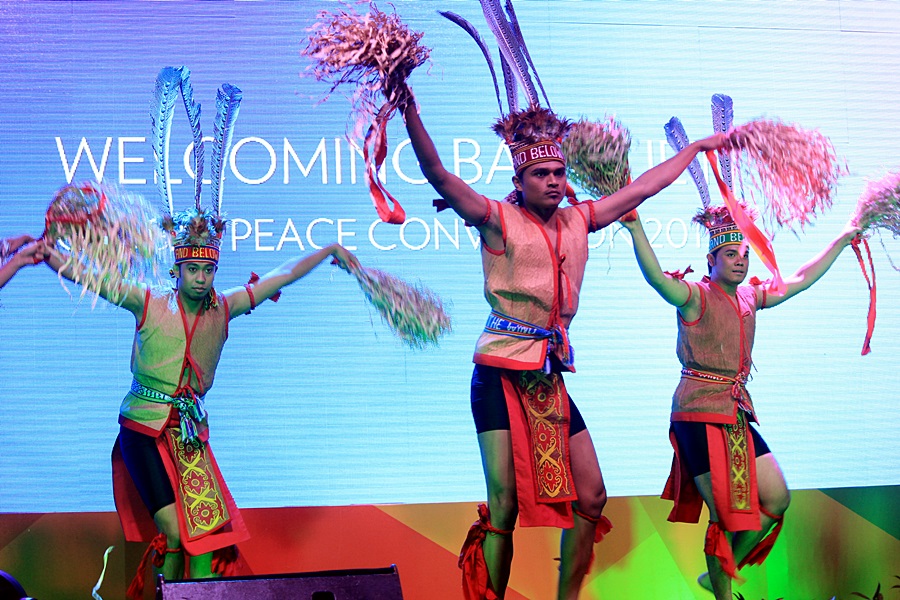 Malaysia Cultural Dance at welcoming of 2013 Global Peace Convention.
