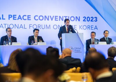 Mr. Jose Luis U. Yulo, Jr., President, Chamber of Commerce of the Philippines Islands, speaking during the International Forum on One Korea
