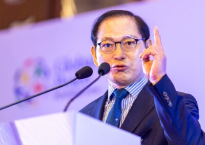 Dr. Chong-Soo Park, Former Chairman, Presidential Committee on Northern Economic Cooperation, speaking during the International Forum on One Korea